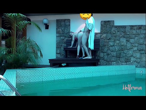 ❤️ Boss invita a cameriera à a piscina, ma ùn pudia resiste à un caldu Pornografia in casa à co.seecamsus.top